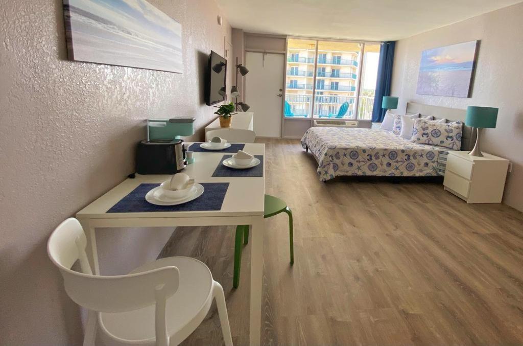 Castaways Resort Studios デイトナ・ビーチ エクステリア 写真